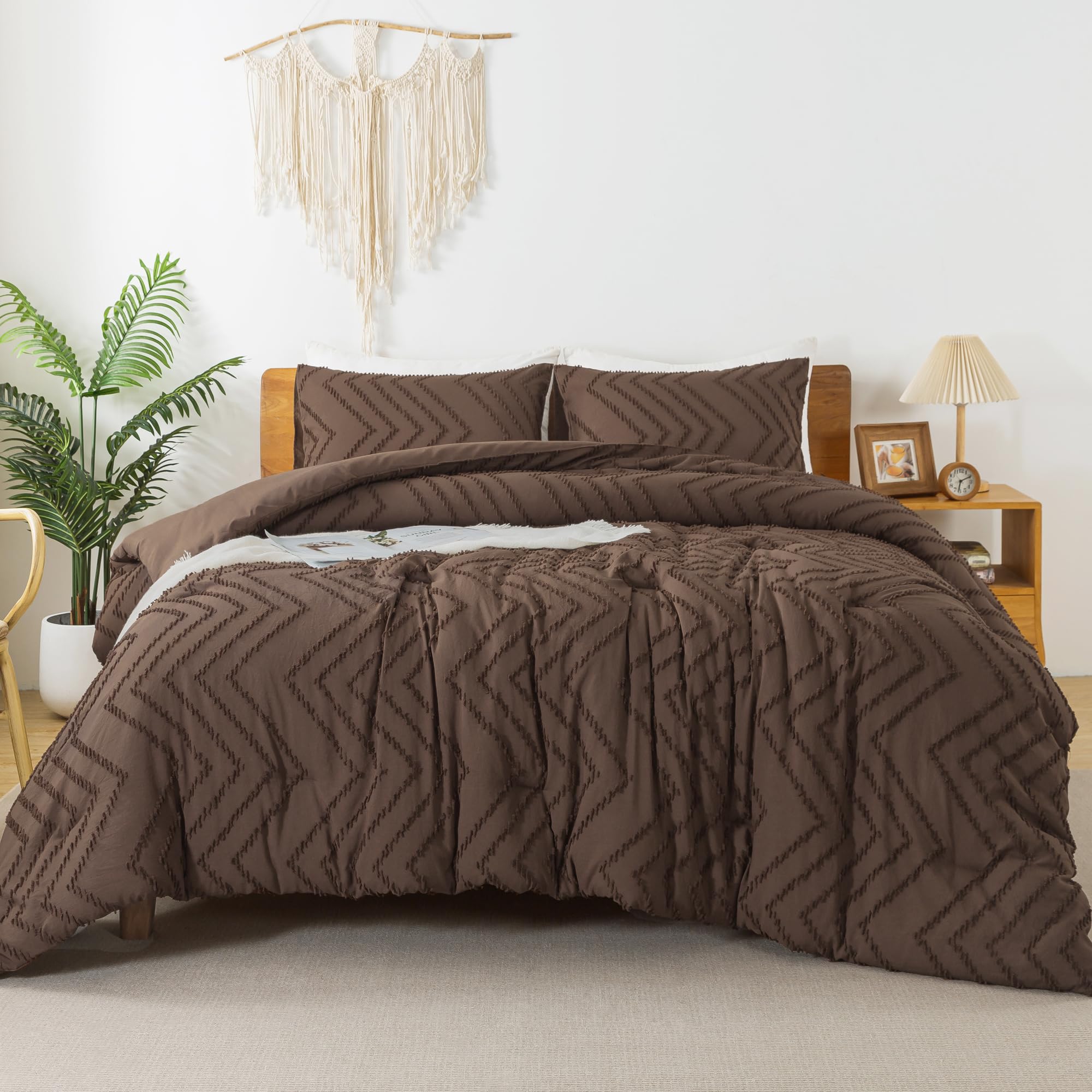 Litanika Brown Queen Size Comforter Sets, 3 Pieces Lightweight Chevron Tufted Bedding Comforter Set, Fluffy Down Alternative Com